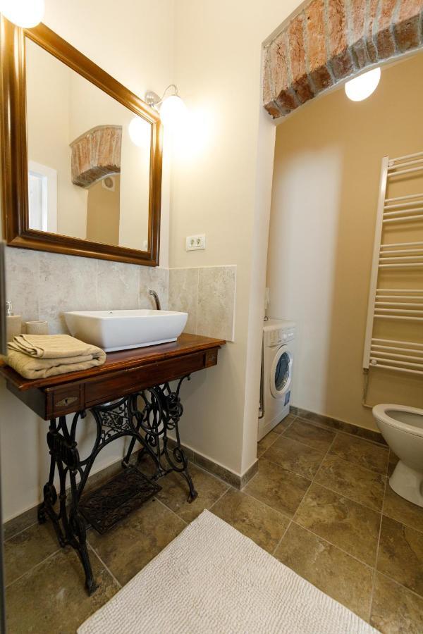 Stylish Flat In The Heart Of Historical Center Διαμέρισμα Τιμισοάρα Εξωτερικό φωτογραφία